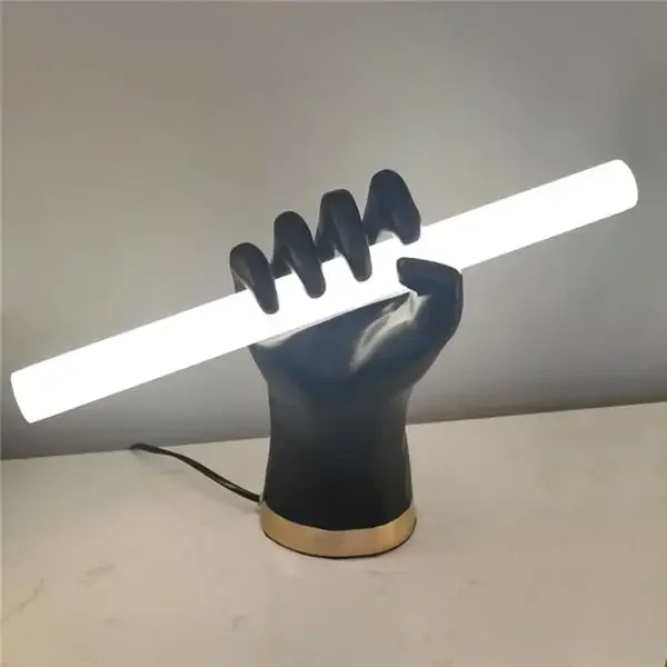 Candeeiro de mesa modelo simples quarto branco preto arte resina forma mão led luz personalidade candeeiro mesa nórdico