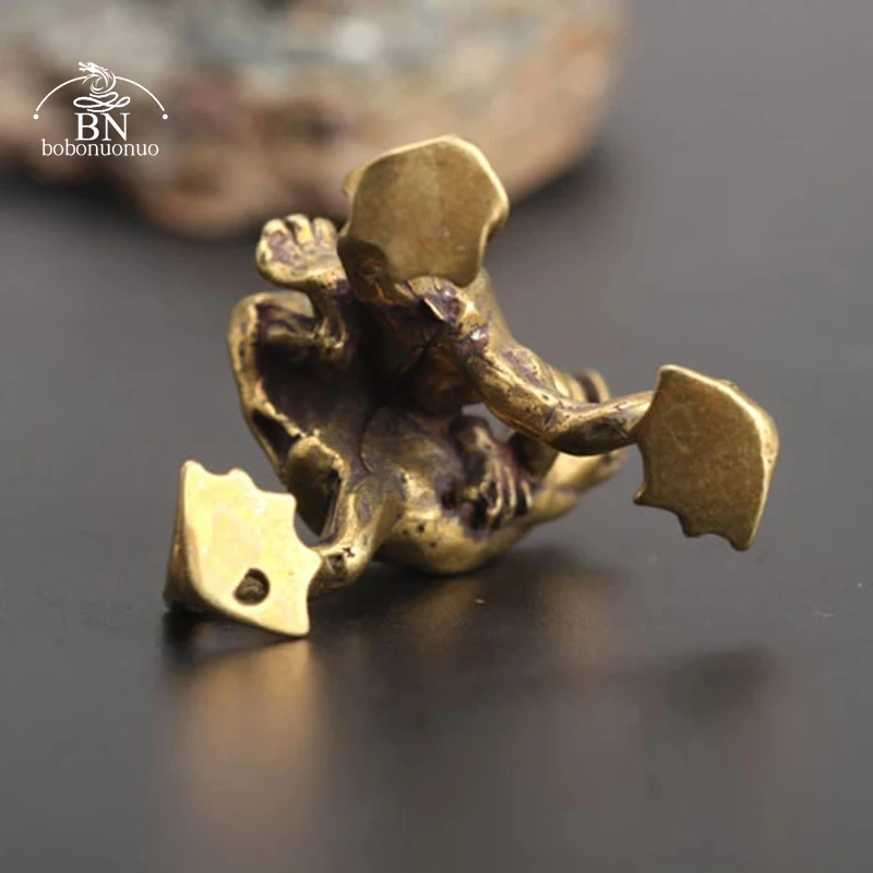 العتيقة النحاس النقي الصلبة الضفادع المصارعة الشاي الحيوانات الأليفة تمثال النحاس الحيوان الجدول زخرفة اكسسوارات ديكور المنزل لغرفة المعيشة