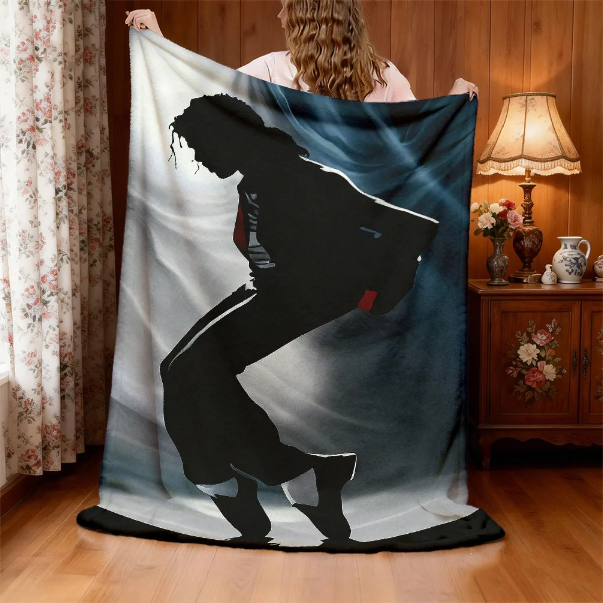 1pc Print Flannel Blanket - Soft, Versatile Throw for Bed, Office, Travel & Home Decor,, All-Season Comfort, Black & White Movie