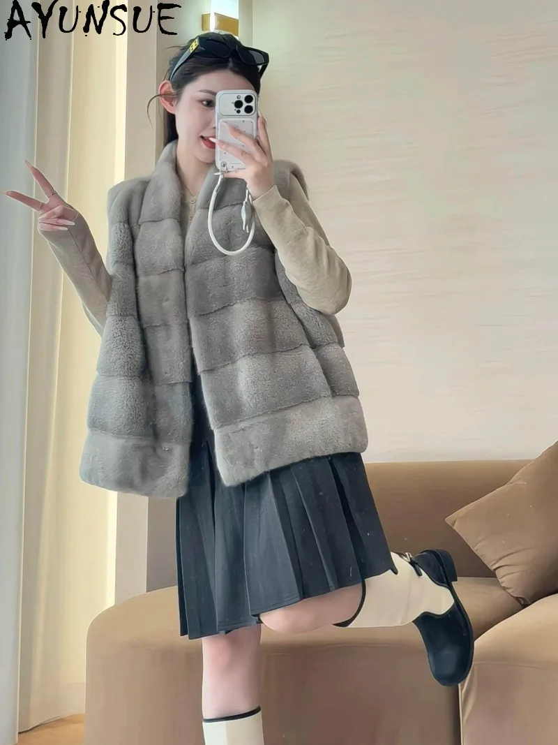 AYUSNUE Whole Mink Fur Vest Women Short Sleeveless Real Mink Fur Coat Female Mink Gilet New Outerwear Ladies 2026 Autumn Winter