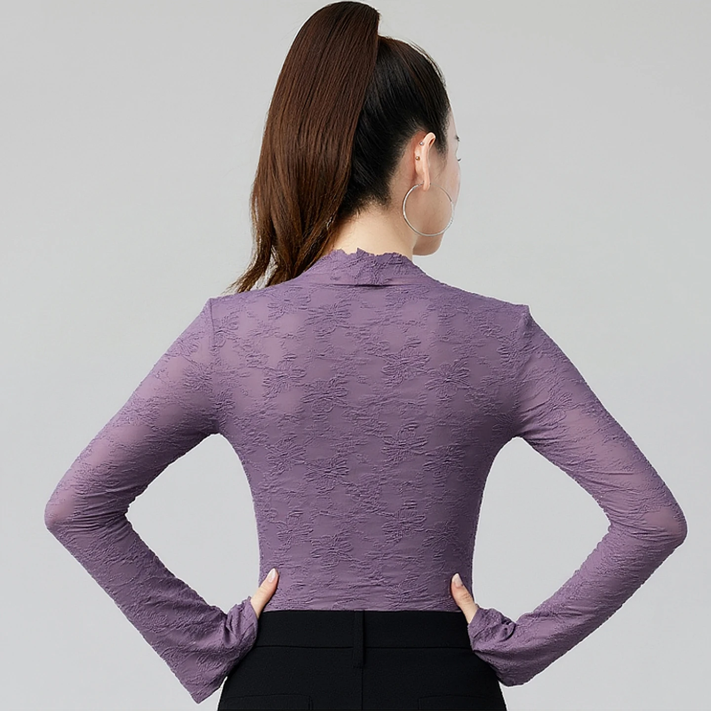 ใหม่แขนยาวเสื้อเต้นรำละตินผู้หญิงคอวีเต้นรำสมัยใหม่เสื้อผู้ใหญ่รุมบ้าบอลรูมเต้นรำเสื้อผ้าฝึกซ้อมสวมใส่ DW11096