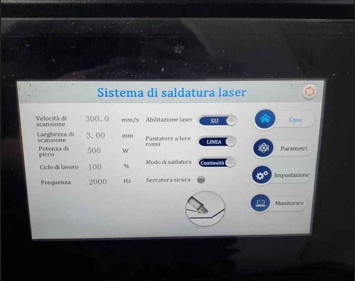 ماكينة لحام بالليزر 800 وات 1200 وات تصميم محمول مبرد بالهواء خفيف الوزن وكفاءة عالية