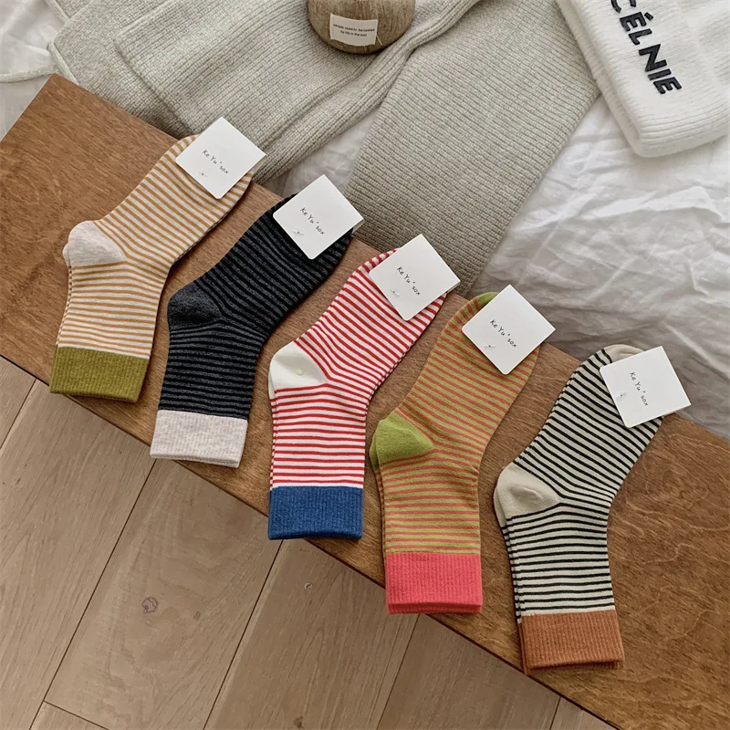 

2023 socks women's autumn and winter new ins style striped women's socks cotton socks Maillard striped mid-barrel