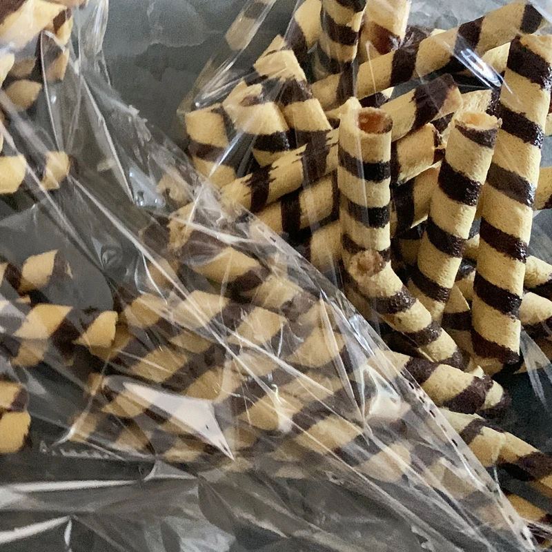 كيس شوكولاتة الذرة بلفافة البيض المقرمشة ، الكيك نفسه ، الآيس كريم ، إكسسوارات تزيين الوافل ، إكسسوارات عرض الكريمة ذاتية الصنع ، ألعاب الطعام