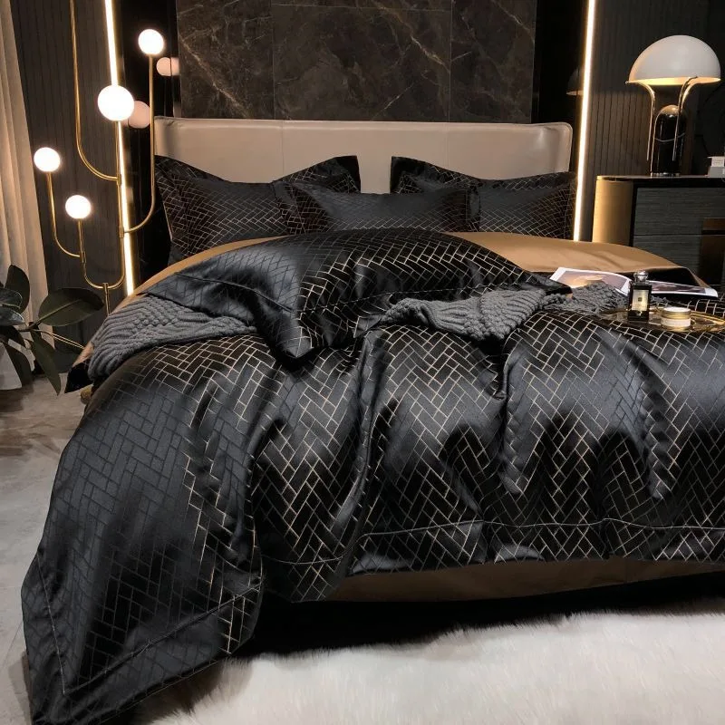 Light Luxury High-end Black and Gold Jacquard Pure Cotton Four-piece Set High-end Quilt Cover Bed Sheet Pillowcase Bedding Set