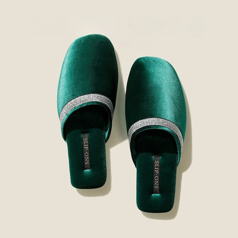 Luxury Velvet Couples Retro Elegant Anti - slip Rubber Sole Men And Women Fashionable Home Slippers Women's and Men Slippers