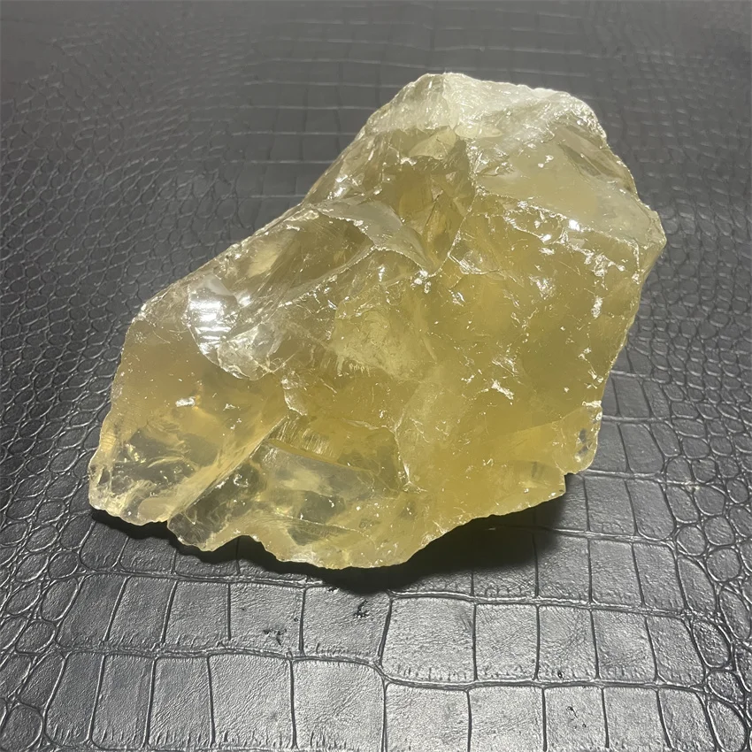 1.56kg Natural Topaz Crystal Rough Raw Stone Rock Specimen Brazil Ore Home Decor & Gifts-Perfect for Living Room Unique Gift