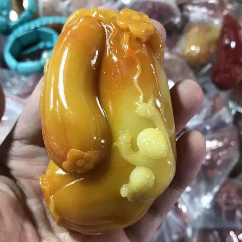 

Yunnan Yellow Dragon Jade Hand Piece Meaning Everything Goes Smoothly Many Children Many Blessings Hand Play Piece Three-Dimensi