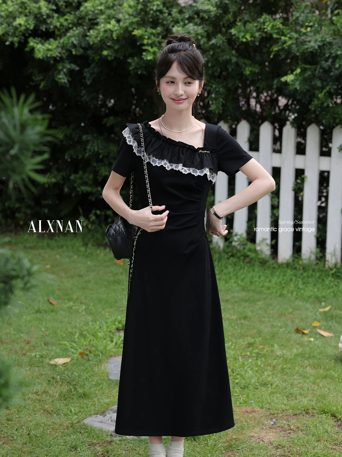 

ALXNAN Women's Black Long Dress Elegant Slant Neck Lace Patchwork Dress 2025 Summer Office Lady Short Sleeve Clothing L559108