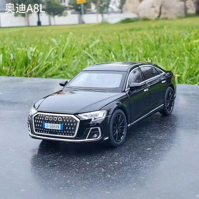 

1:32 2024 AUDI A8 Alloy Car Model Diecast Metal Vehicles Car Model High Simulation Sound and Light Collection Childrens Toy Gift