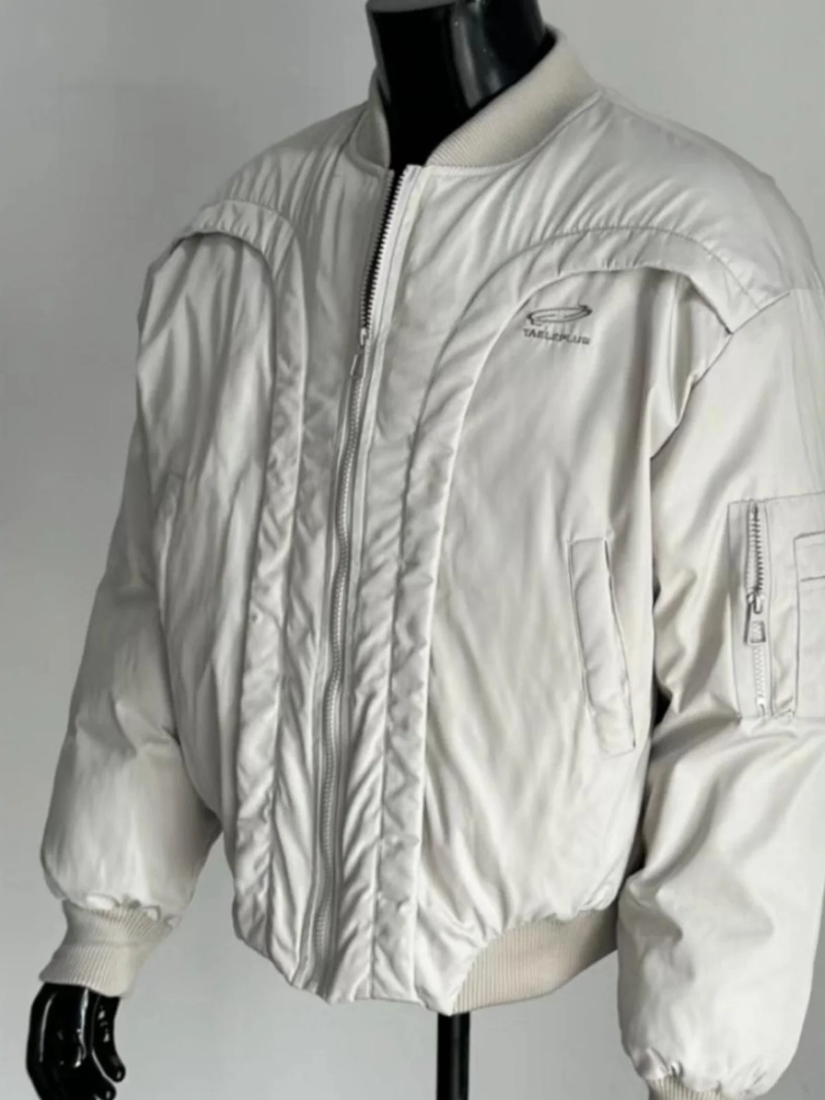 

American Sle Men's Thiened Cotton Flight Jaet Winter Warm Baseball Sle Coat Polyester Fiber Long Sve Zipper Closure