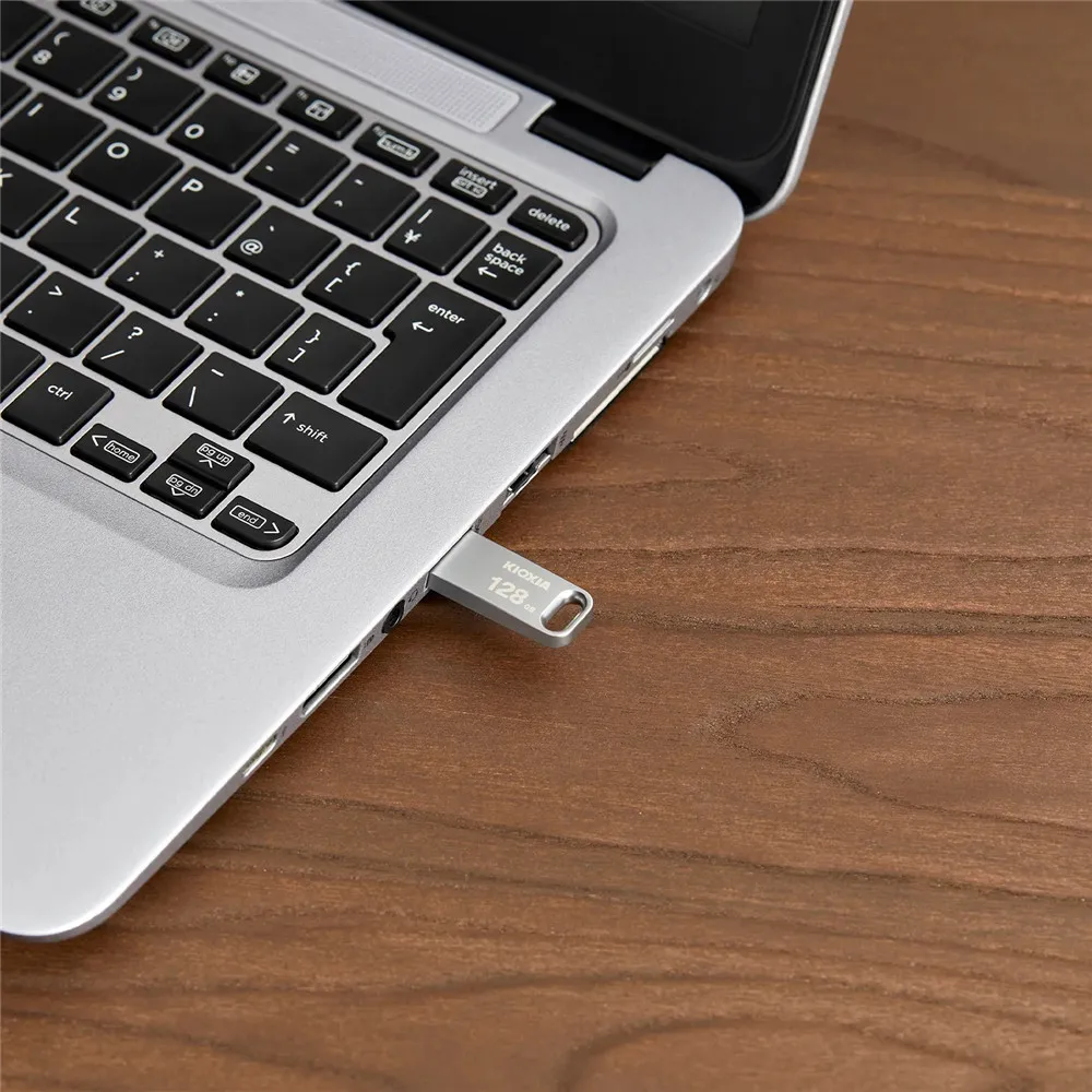 KIOXIA  جهاز نقل بيانات USB من KIOXIA طراز U366 محرك أقراص فلاش USB بسعة 16 جيجابايت 32 جيجابايت 64 جيجابايت 128 جيجابايت USB 3.2 Gen 1 قلم قرص ذاكرة توشيبا سابقاً