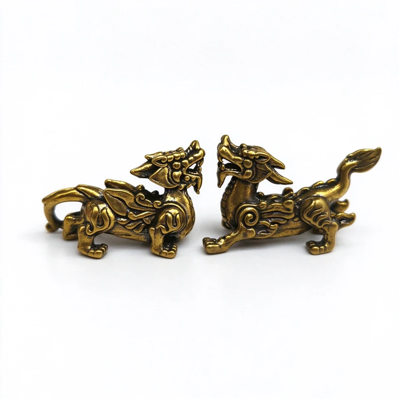 Brass Vintage Beast Pixiu Animal Desktop Home Crafts Copper Statue Shaped Sculpture Retro Decorative Ornament Miniature Statues