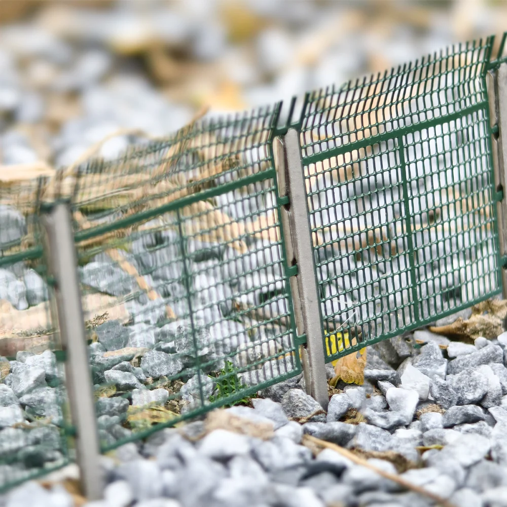 N Scale Miniature Metal Protective Fence With 5/10 Pillars Model Making Sand Table Scene Railway Train Landscape Diorama 2PCS