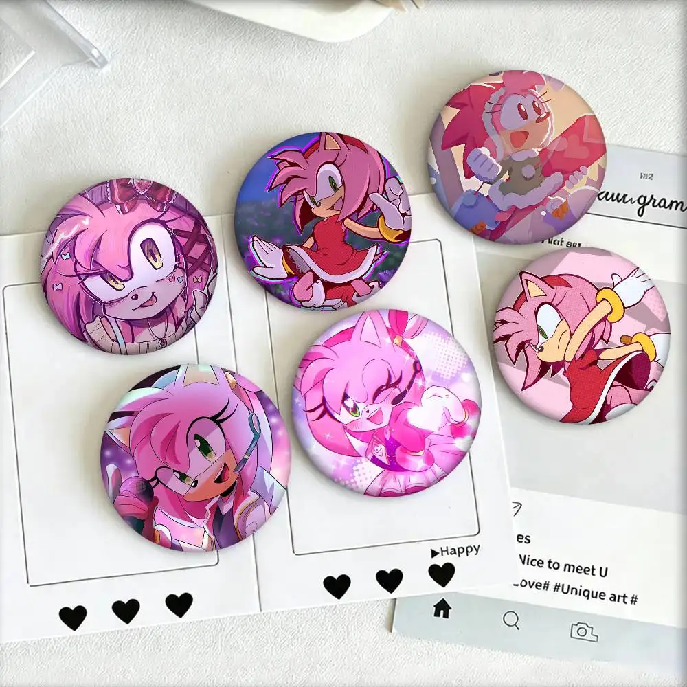 Game A-Adopt M-Me Round badges can be used to decorate clothes and backpack pins