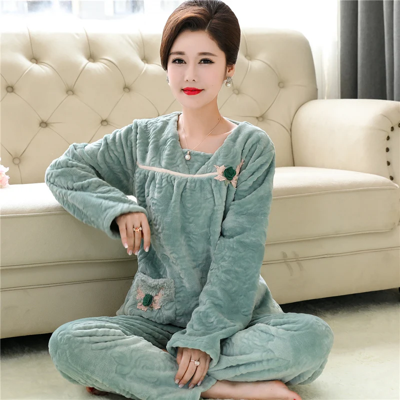 New Sleepwear Coral Fleece Women Pajamas Set Autumn Winter Home Clothing Warm Loungewear Suit