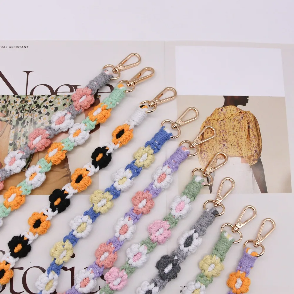 Handmade Flower Woven Chain Lanyard Crochet Hook Woven Daisy Flower Hanging Chain Knitted Anti-Lost Bag Braided Rope Daily