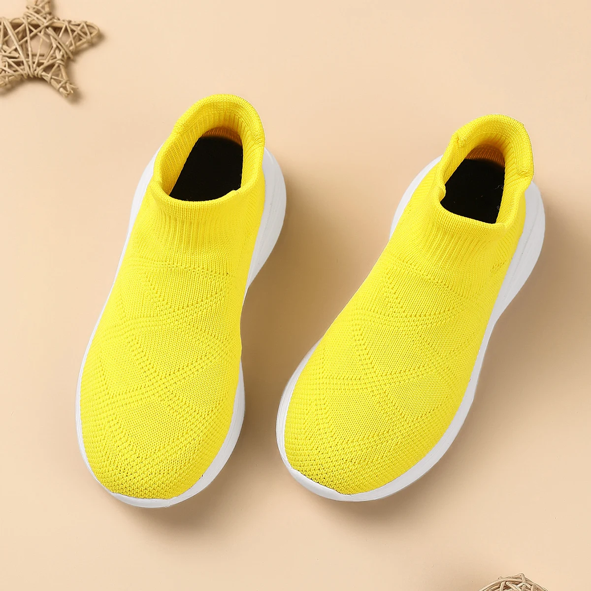 A pair of children's elastic high-top sock shoes, breathable knitting fabric, cushioned outdoor sport sneakers MF-Y5055
