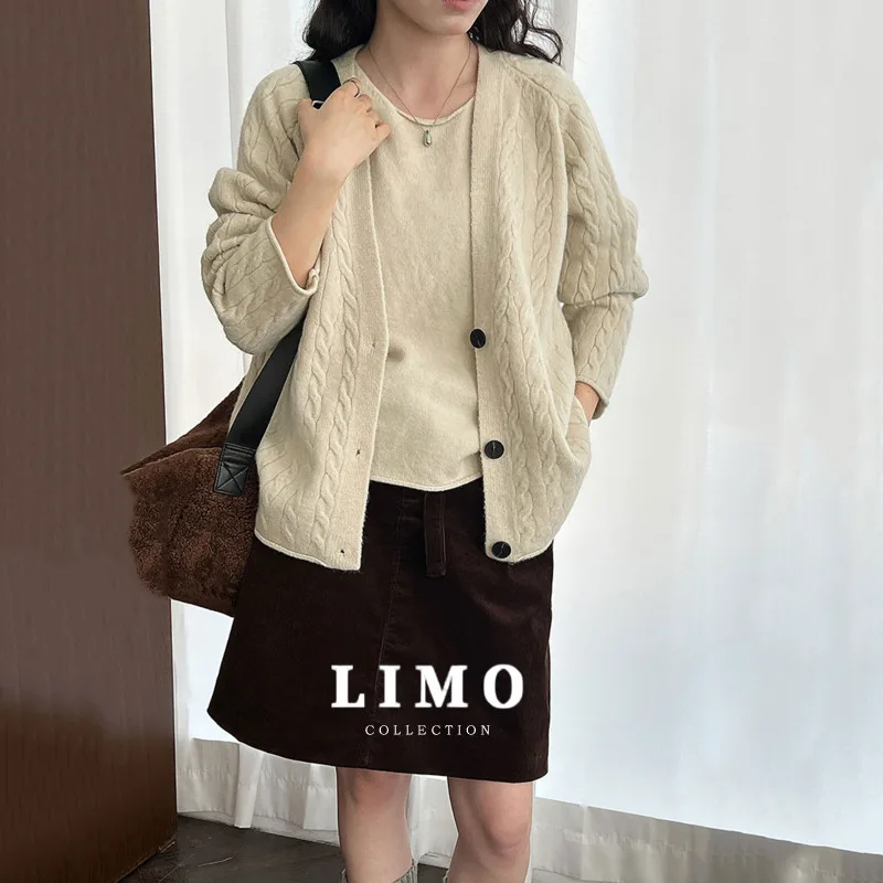 

LIMO Korean Style Twisted Elegant Knitted Cardigan Matching Color Vest Women's Autumn New Commuting Two Piece Set