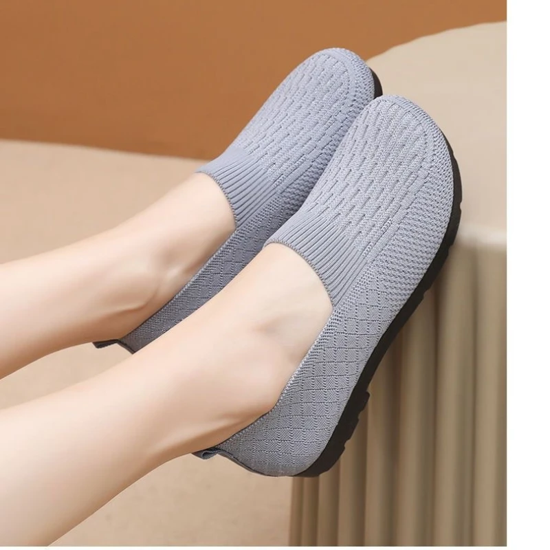 New Mesh Breathable Sneakers Women Breathable Light Slip on Flat Casual Shoes Ladies Loafers Socks Shoes Women Zapatillas Mujer