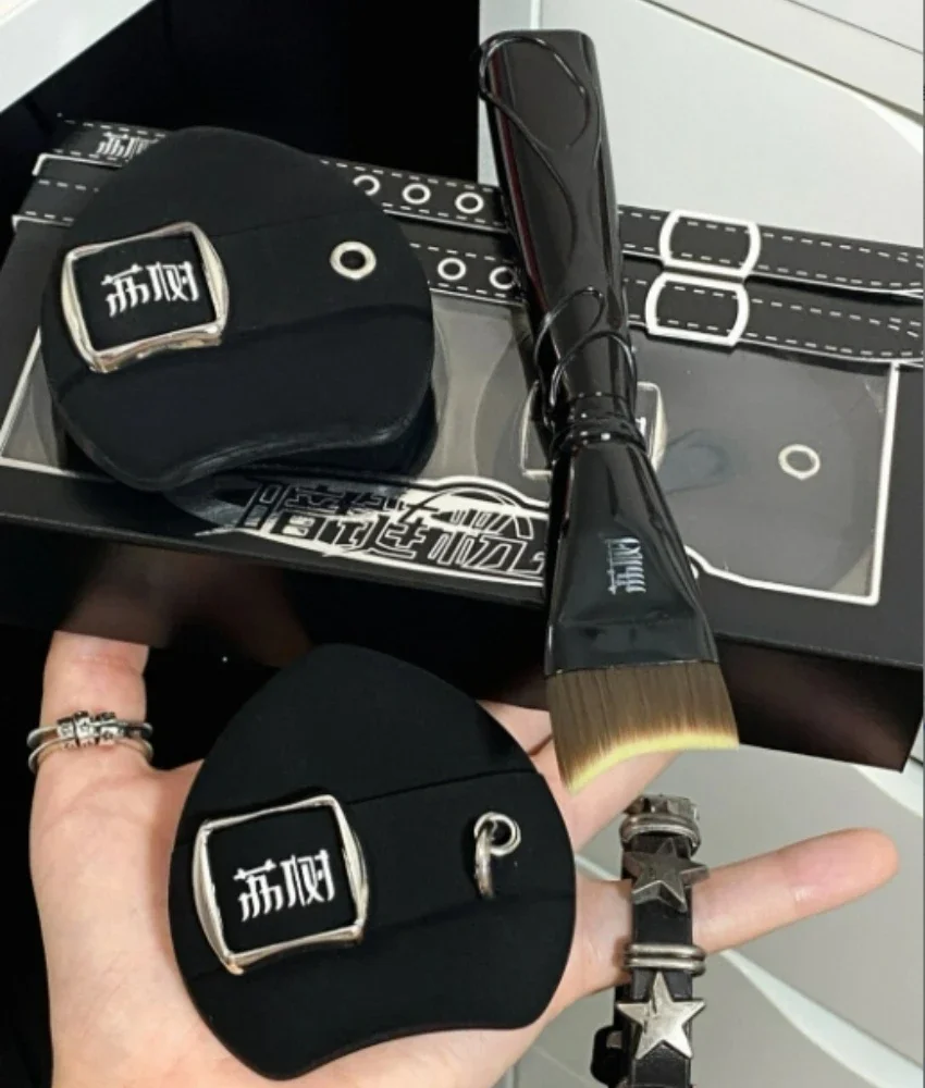 طقم منتفخ مكياج مكون من قطعتين من Lishu، وسادة هوائية على شكل أناناس أسود