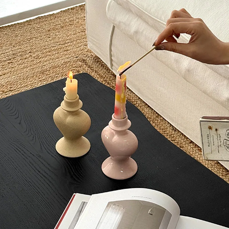 Retro Heart Shape Candle Holder Cute Cat Candlestick Creative Aromatherapy Candle Holder High Cartoon Candlestick Decoration
