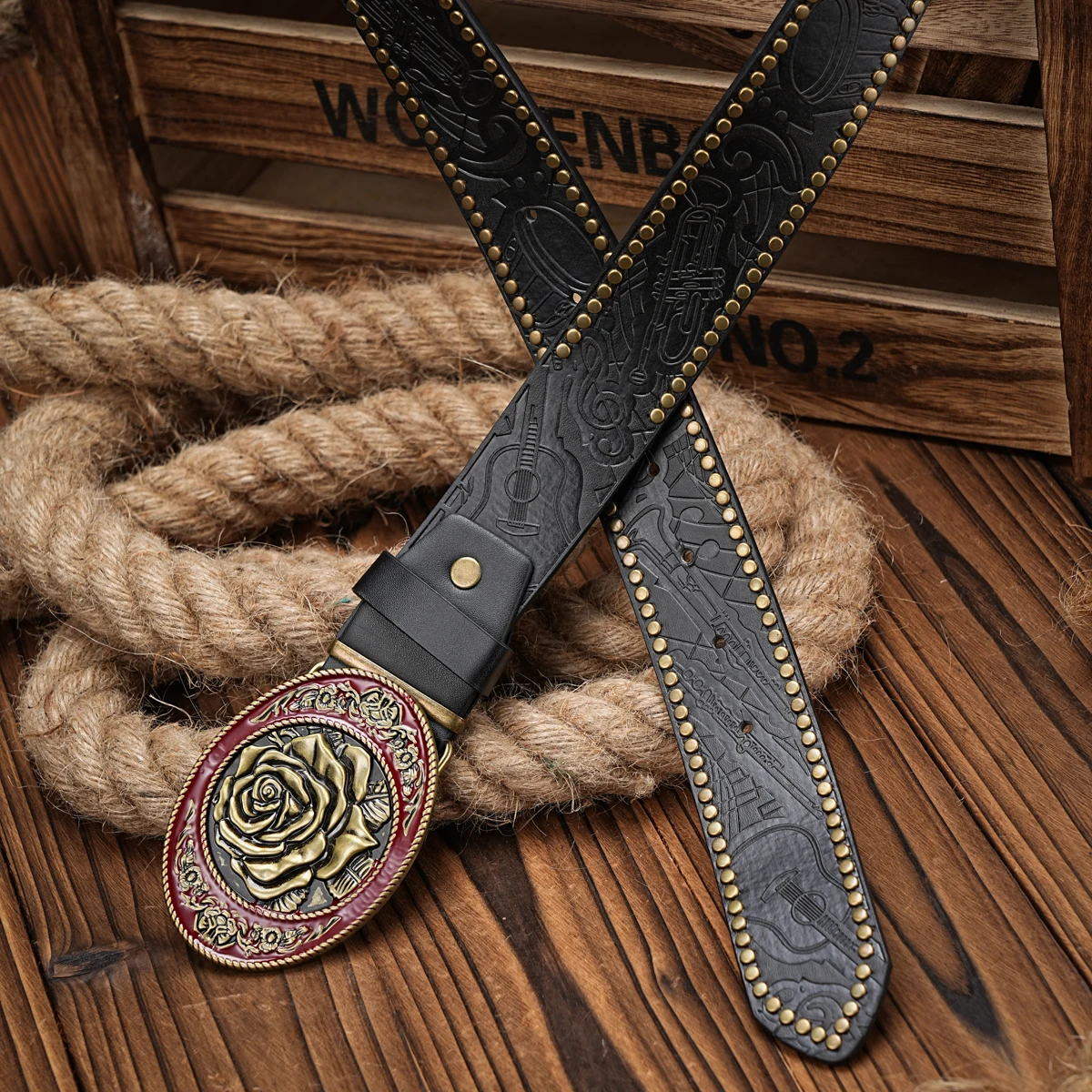 Herren & Damen Western Cowboy PU-Leder Gürtel - Vintage Pferdegürtel mit floral graviertem Schnallenverschluss für Jeans – Detail 6