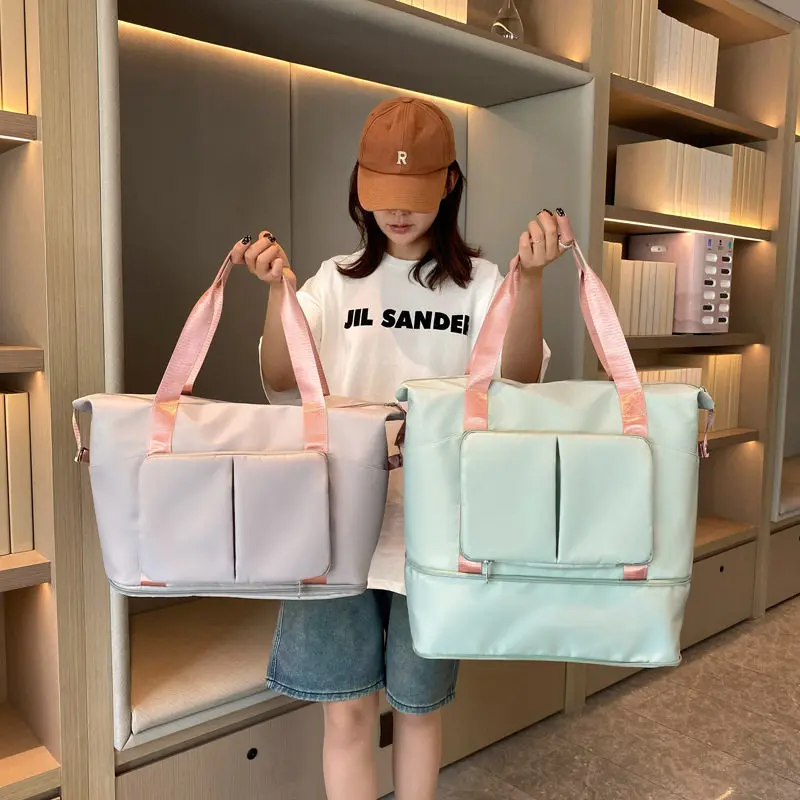 expandable-travel-bag-lightweight-clothing-storage-bag-for-women-short-trip-carry-on-bag-with-pull-rod-easy-to-carry