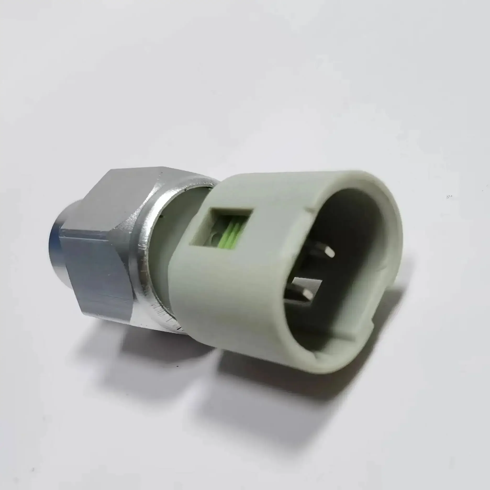 

ДЛЯ FORD OPEL Датчик давления масла усилителя рулевого управления 7700435692 7700413763 4015,10 497610324R 401510 30,413 4,280914 V46-73-0017