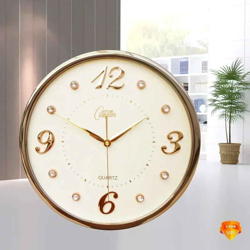 14-inch light luxury round wall clock creative trend sweeping movement mute wall hanging glass personality living room 35X35CM