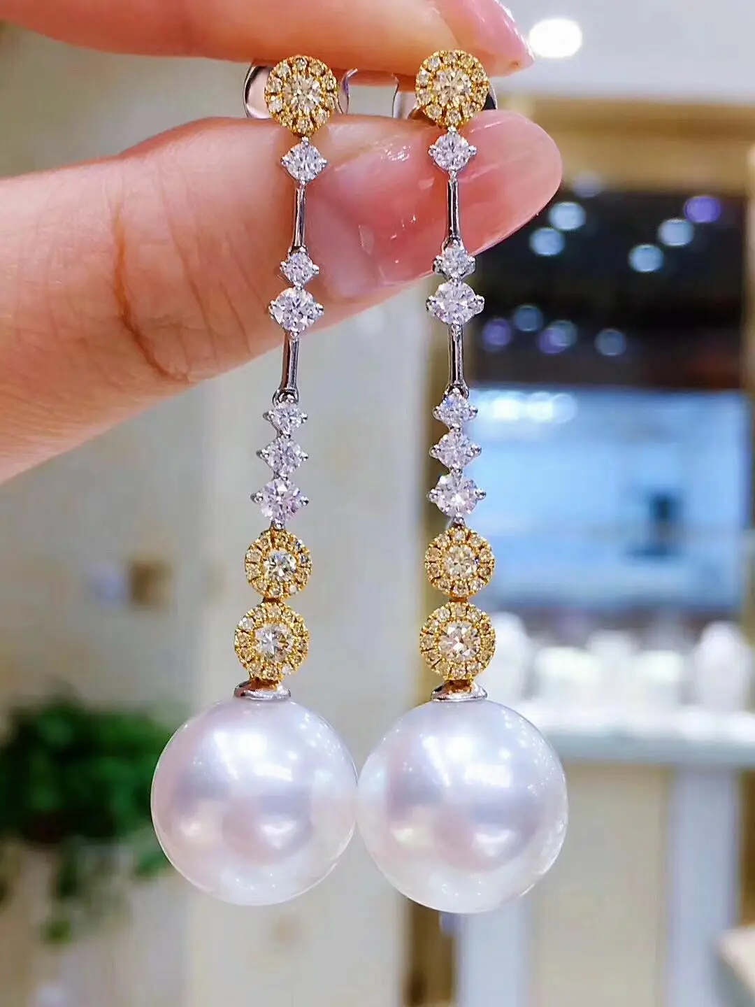 Gorgeous 10-11mm Sosuth Sea Round White Pearl Earring 925s