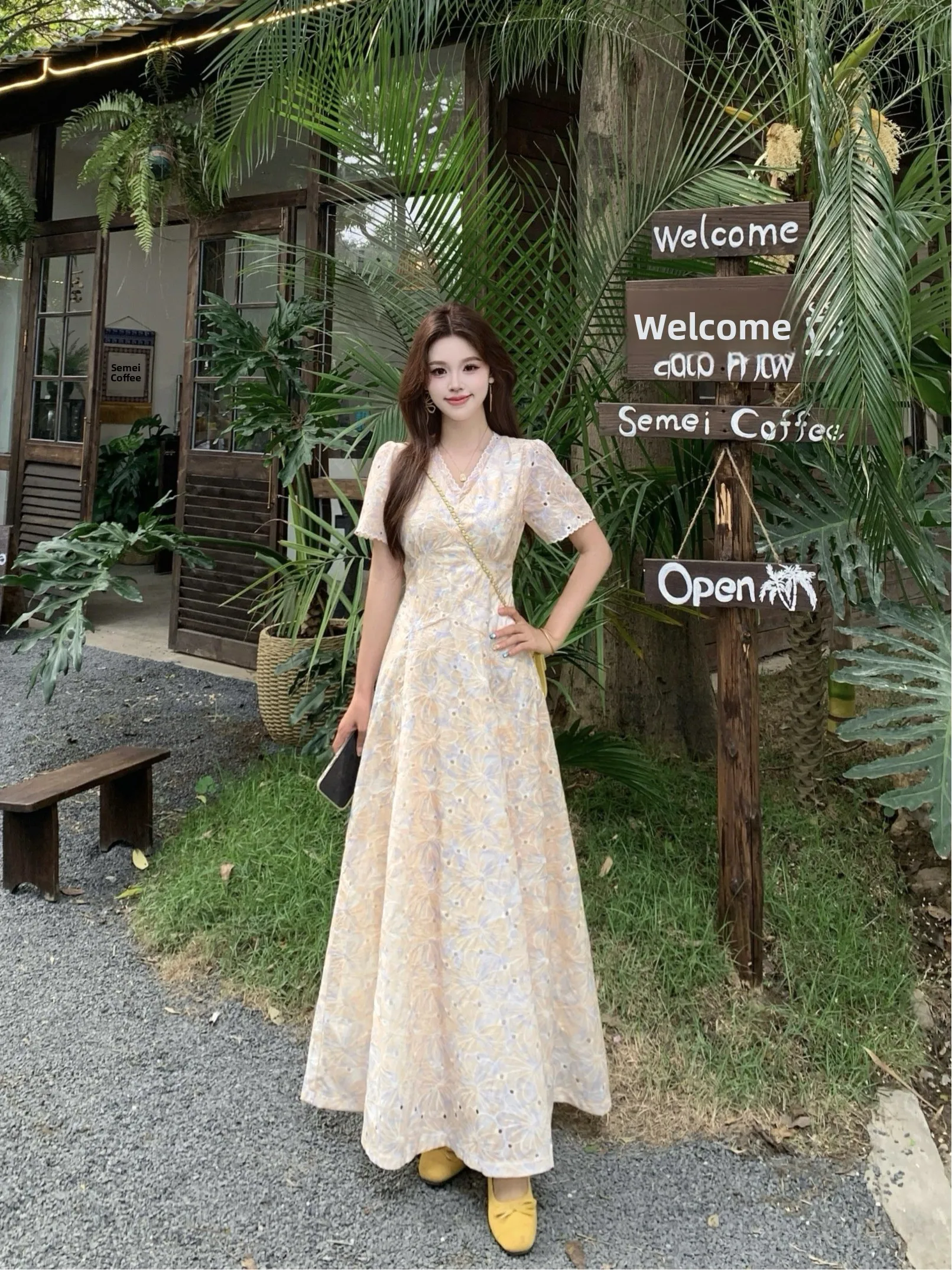 

plus Size Women's Gentle Style Short Sleeve Dress V-Neck Waist-Cinching Slimming Design Embroidery Long Dress Summer New Arrival