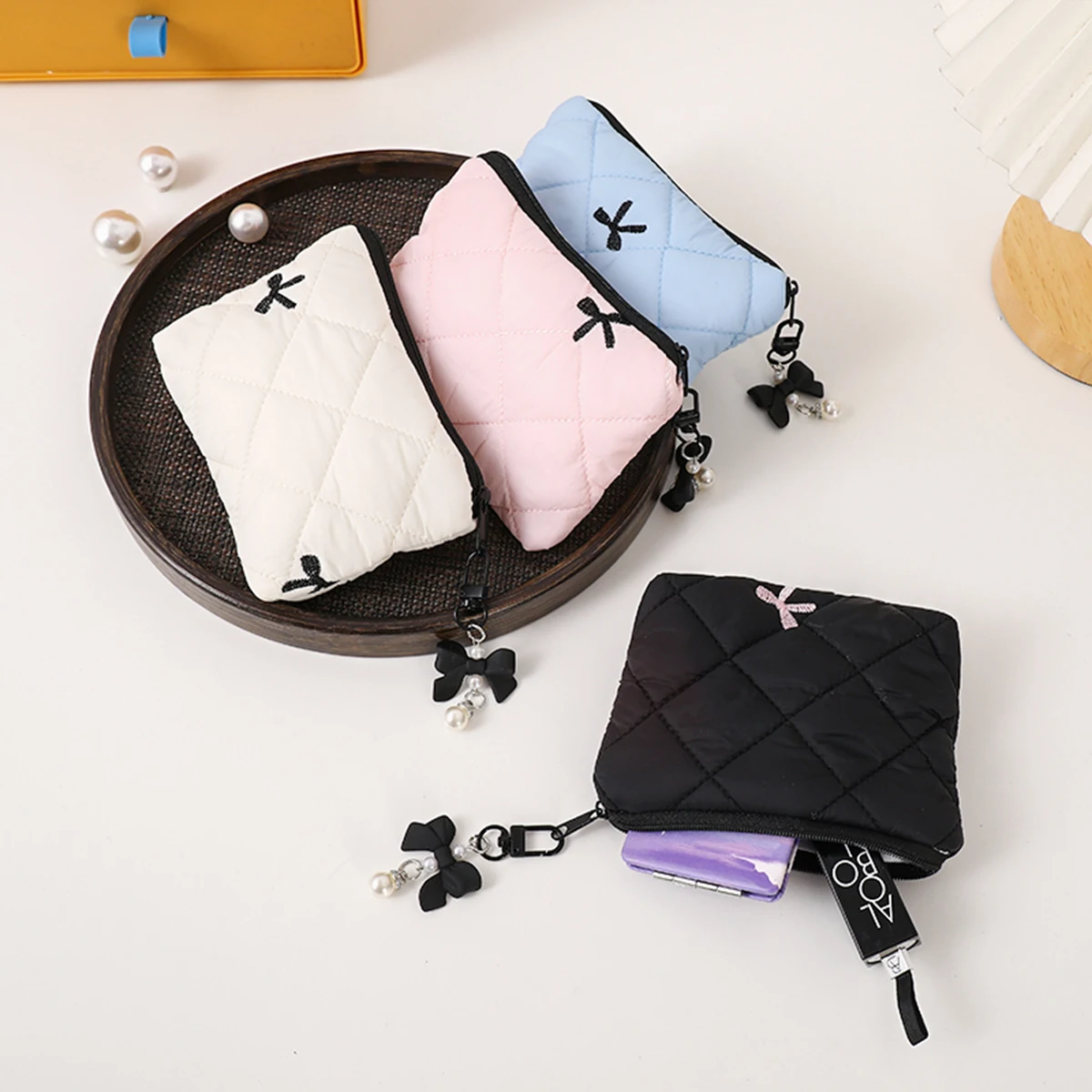 Exquisite Handheld clutch Quilted Bow Makeup Bag, Portable Travel Pouch for Lipstick, Earphones, and Small Items