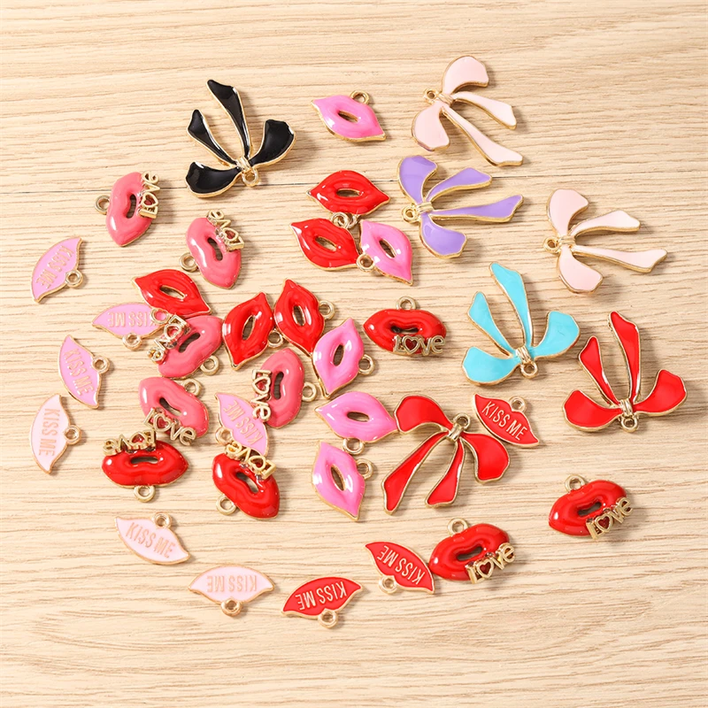 10 Stück Niedliche Emaille-Schleifenanhänger mit Roten Lippen für die Herstellung von Ohrringen, Halsketten, Armbändern, Accessoires, DIY-Bastelarbeiten und Schmuckzubehör – Detail 3