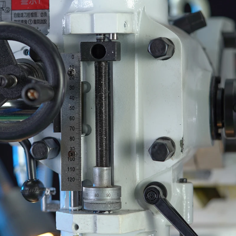 FUSAI الثقيلة عالية السرعة العمودي برج الخشب المعادن الحفر طحن آلة التنصت حالة جديدة MT4 المغزل والعتاد تحمل