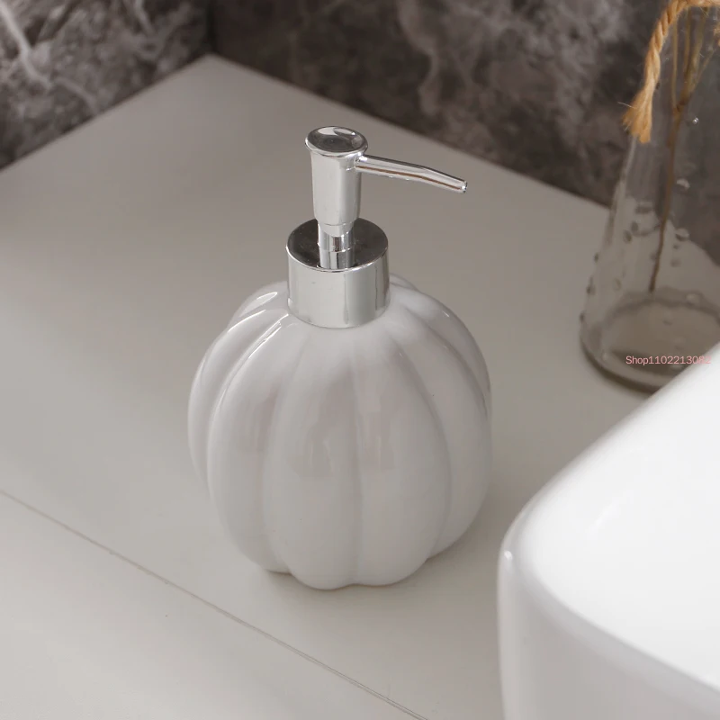 White Pumpkin Shape Ceramic Liquid Soap Dispenser Travel Multifunction Bathroom Accessories Bath Shampoo Lotion Bottle 400ml