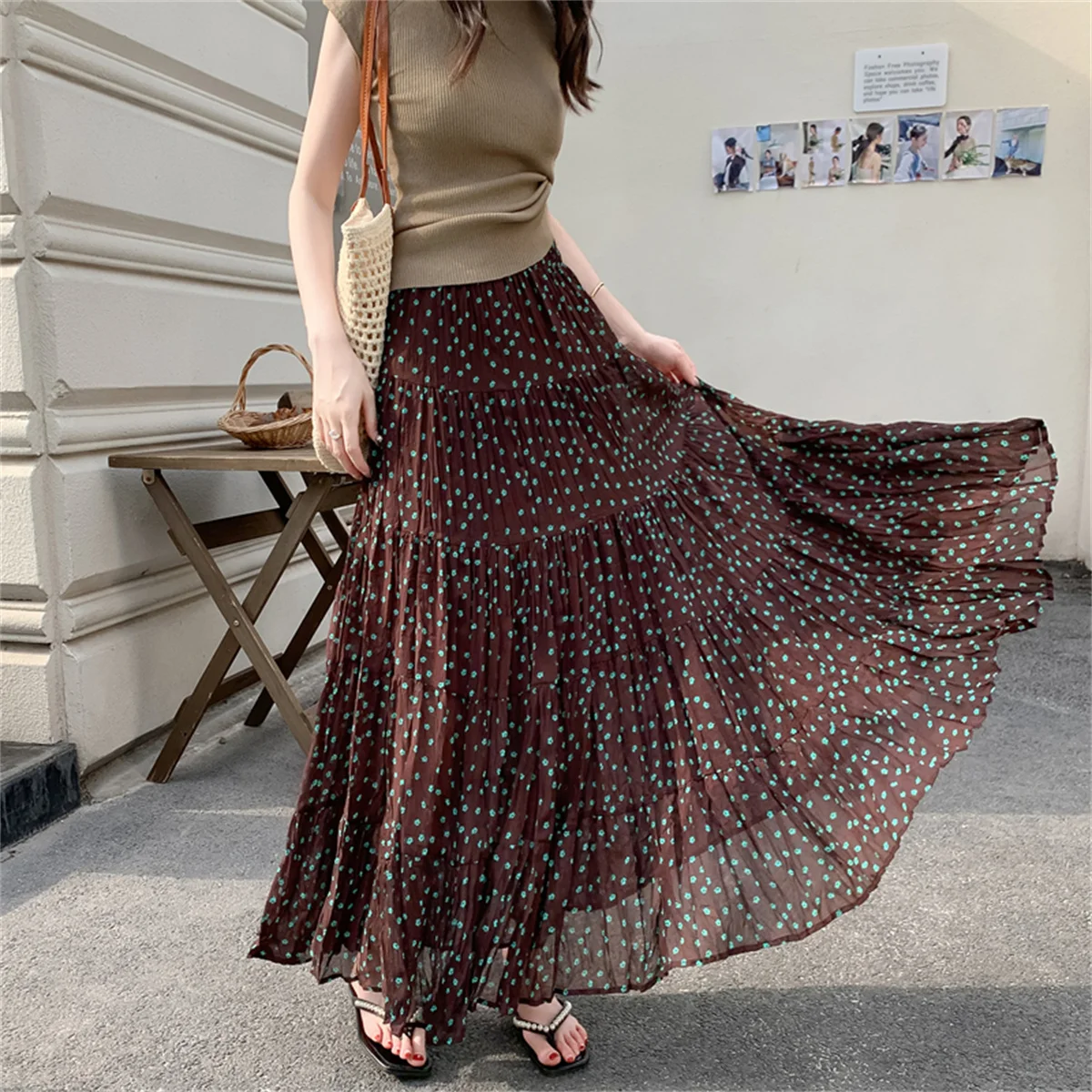 Elegant Brown Floral Printted Midi Skirt 2026 Summer New Arrival Brown Background and Green Flowers Slimming Chiffon Skirt