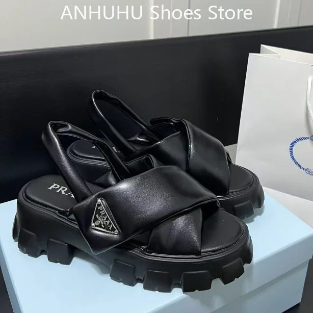 

26SS Spring/Summer New Style Sandals for Women, European Triangle Logo Thick-Soled High-Heeled Crossed Rear Tie Open Toe Gear Thick-Heeled Breaded Sandals, Fashionable and Versatile Children's Sandals, Retro Slippers with Wedge Soles