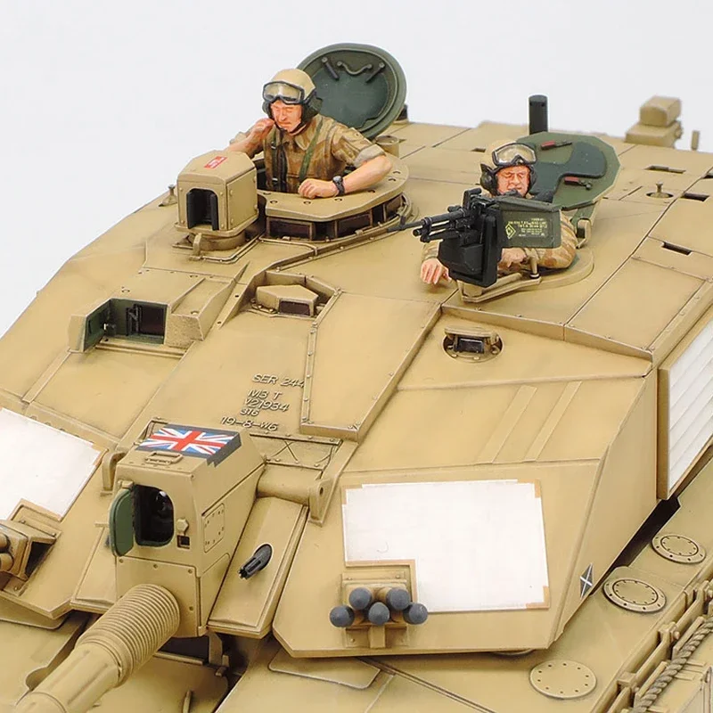 Комплект сборной модели TAMIYA 35274, основной боевой танк British Challenger 2, 1/35