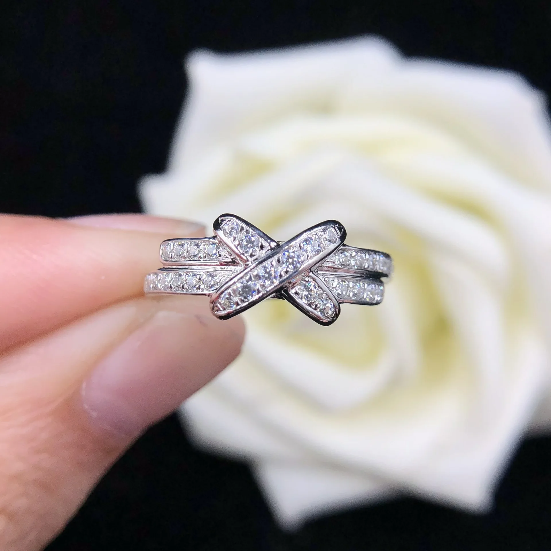 

PT950Platinum Cross Ring for Women - Japanese and Korean Style - Simple and Elegant - Full Setting Jewelry