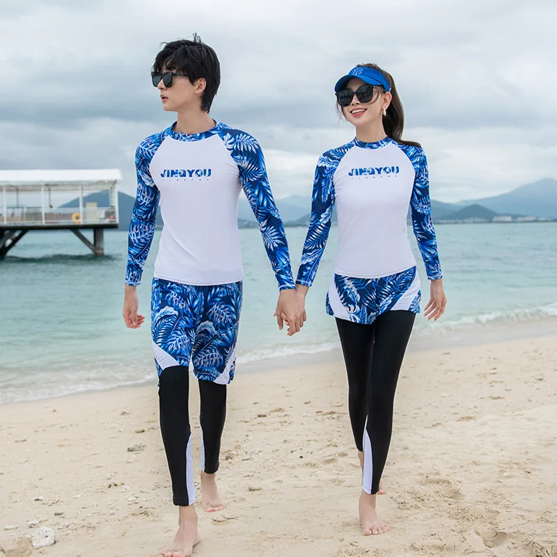 

Женские/мужские комплекты из 3-4 предметов: солнцезащитные рашгарды с длинными рукавами, шорты-тайтсы и слитные купальники для плавания.