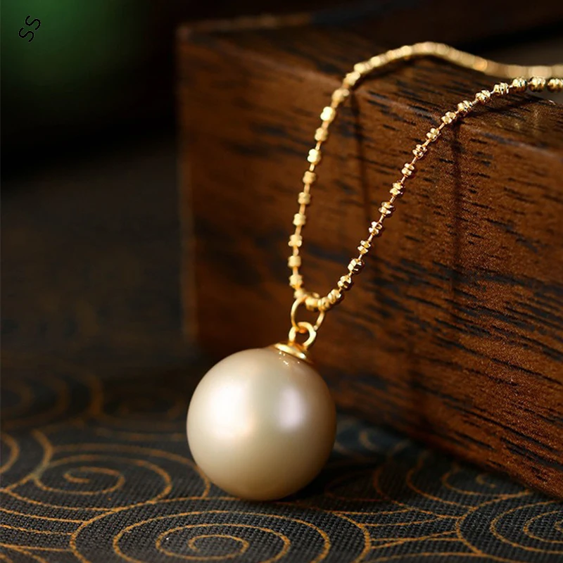 

Vintage French-inspired Pearl Necklace for Women - Unique Design Beaded Floral Clavicle Chain - Trendy INS Style at a Low Price