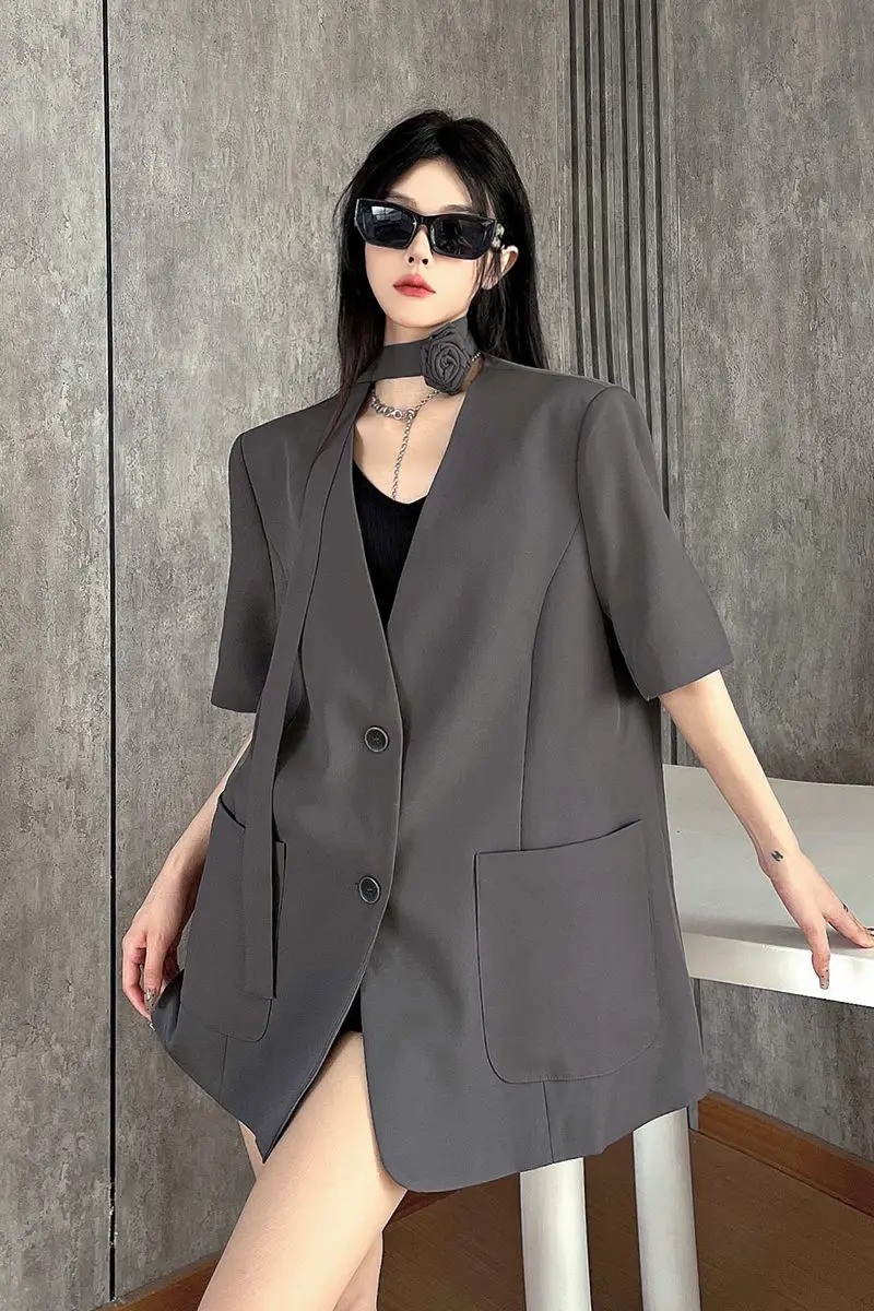 

Insozkdg Rose Brooch Smoke Gray V-neck Suit Jacket Women Clothing Summer New Fashion Short Sleeve Loose Casual Blazer Women Tops
