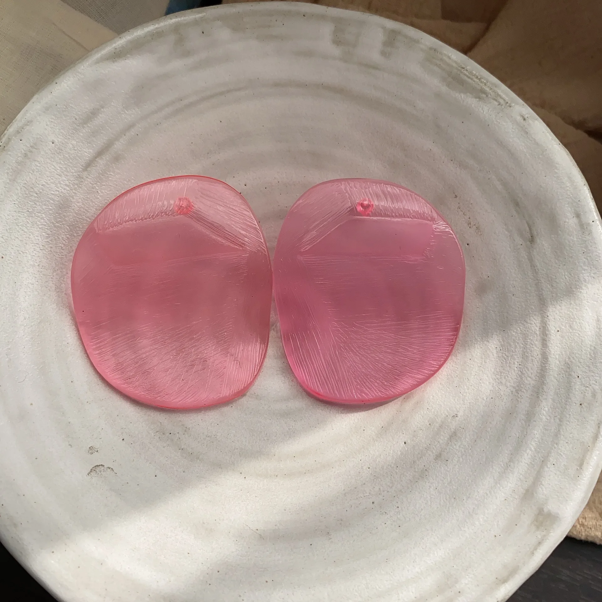 

Pink Resin Shrimp Chip Large Earrings Exaggerated Round Circle Wave Women's Ear Studs Jewelry Elegant Sensation Unique Match All