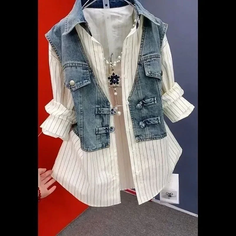 2025 New Korean Fashion Design Sense Striped Denim Jackets Shirt Women Spring Summer Splicing Fake Two Pieces Shirt Top Ladies