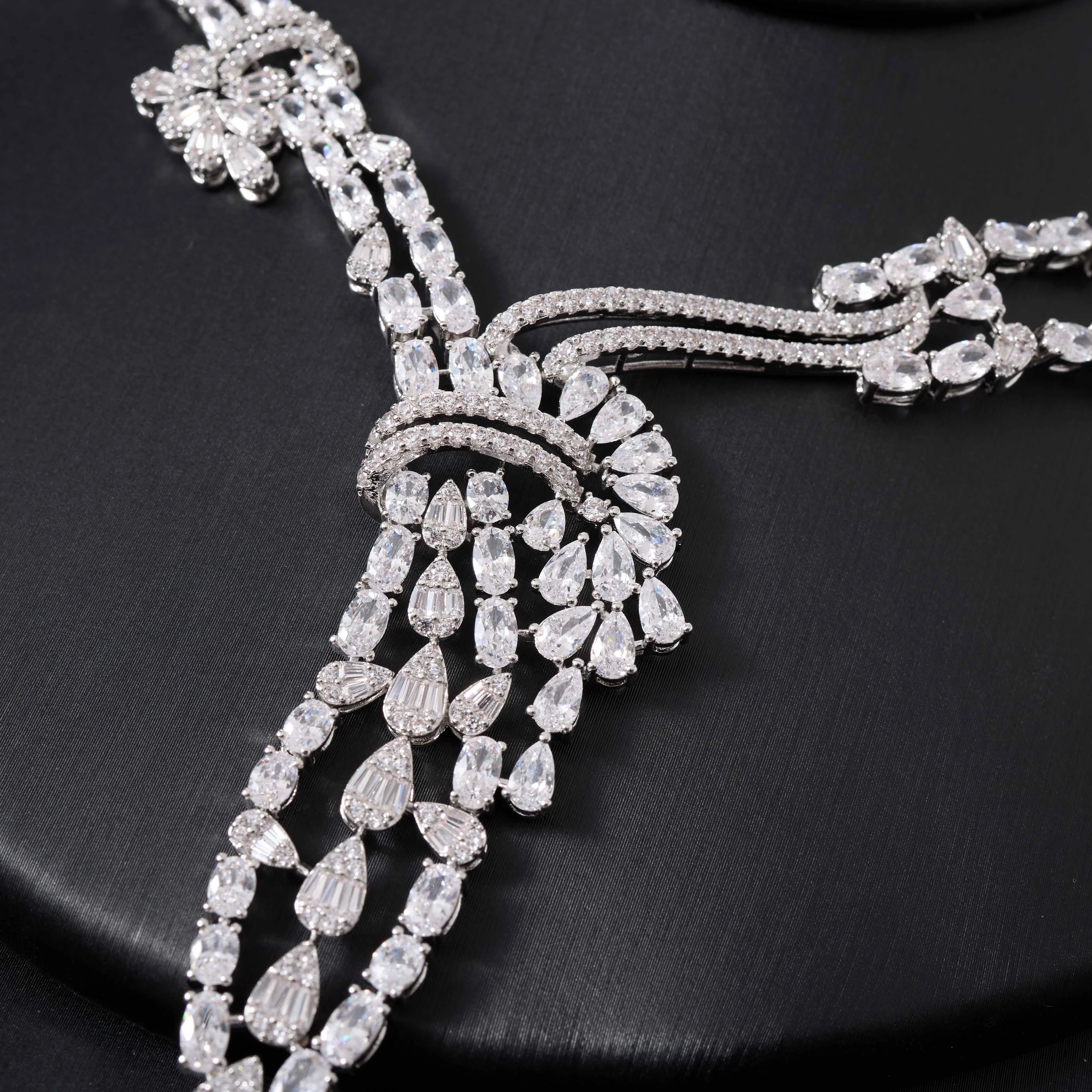 IN JEWELIFE Dubai African Luxury 4PCS Women Jewelry Set Cubic Zirconia Necklace Dangle Earrings Bracelet Ring Bridal Wedding Pag