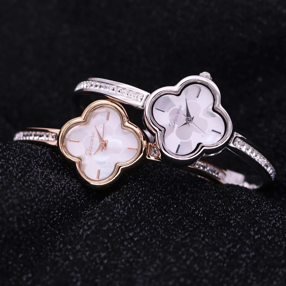 Small Luxury Davena Lady Women's Watch Elegant Lucky Four Leaf Clover Rhinestone Hours Bangle Bracelet Girl's Party Gift Box