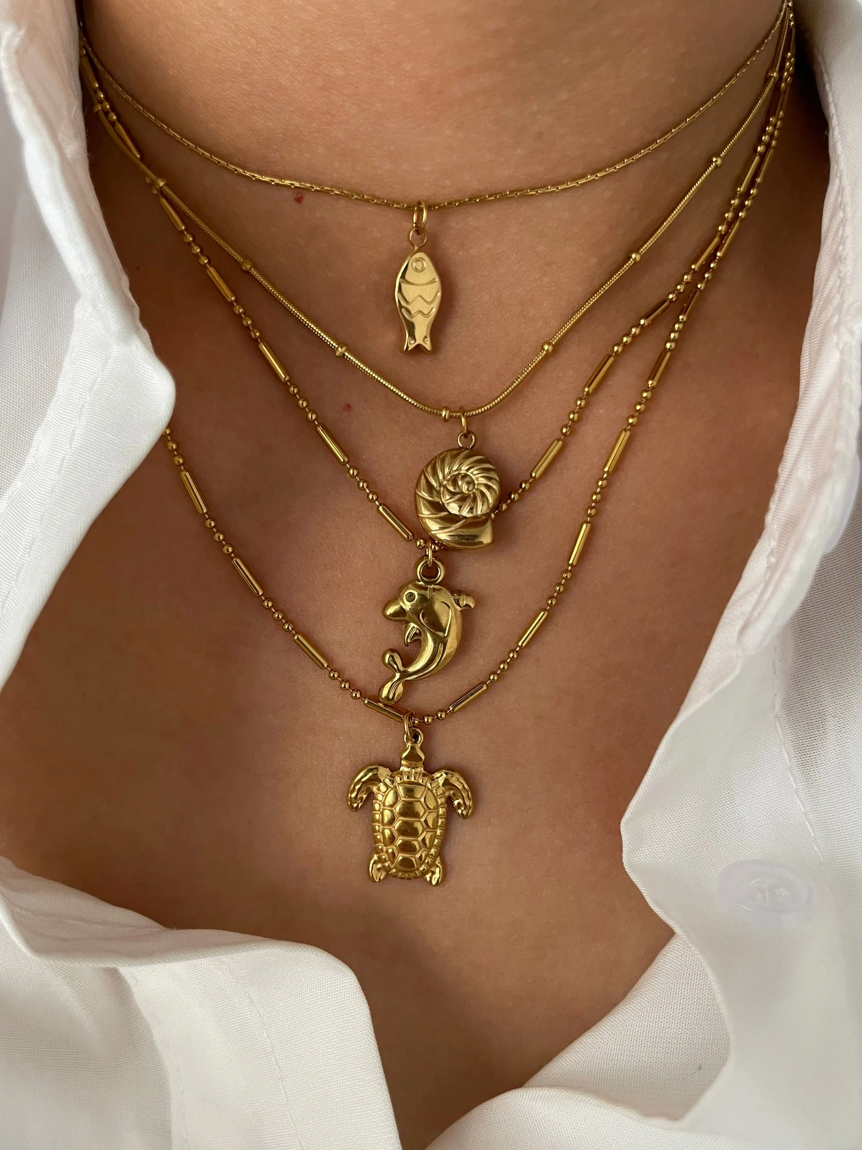 GHIDBK Simple Fashion Ocean Series 18K Gold Plated Conch Dolphin Turtle Fish Pendant Necklace for Women Seaside Party Jewelry