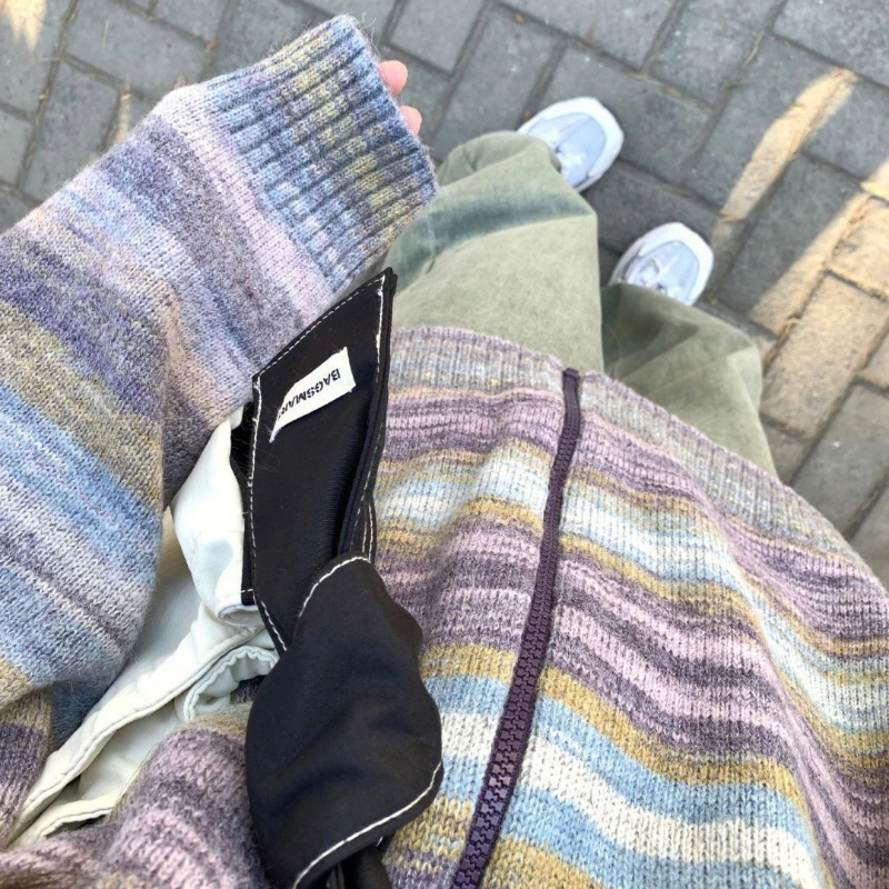 Cardigan con cerniera a righe arcobaleno 2023 nuovo autunno inverno moda maglione con collo in piedi Top lavorato a maglia a maniche lunghe oversize