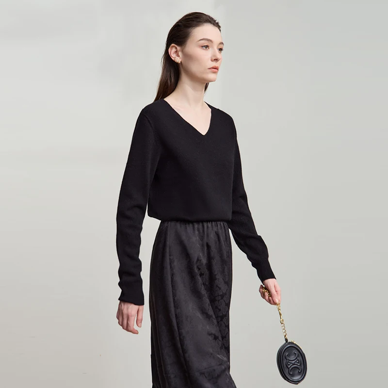 AMII Eleganckie Swetry Damskie 2025 Zima Nowy Dekolt V Uniwersalna Odzież Damska Jednolite Dzianiny Wełniane Długi Rękaw Bluzki Damskie 12523165